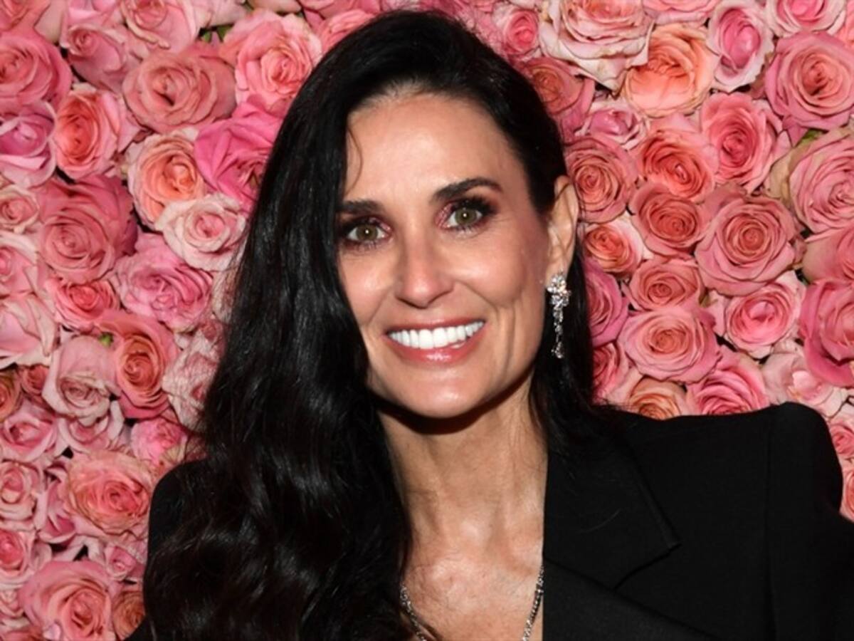 Demi Moore sorprendió a seguidores con fotos en ropa interior de malla