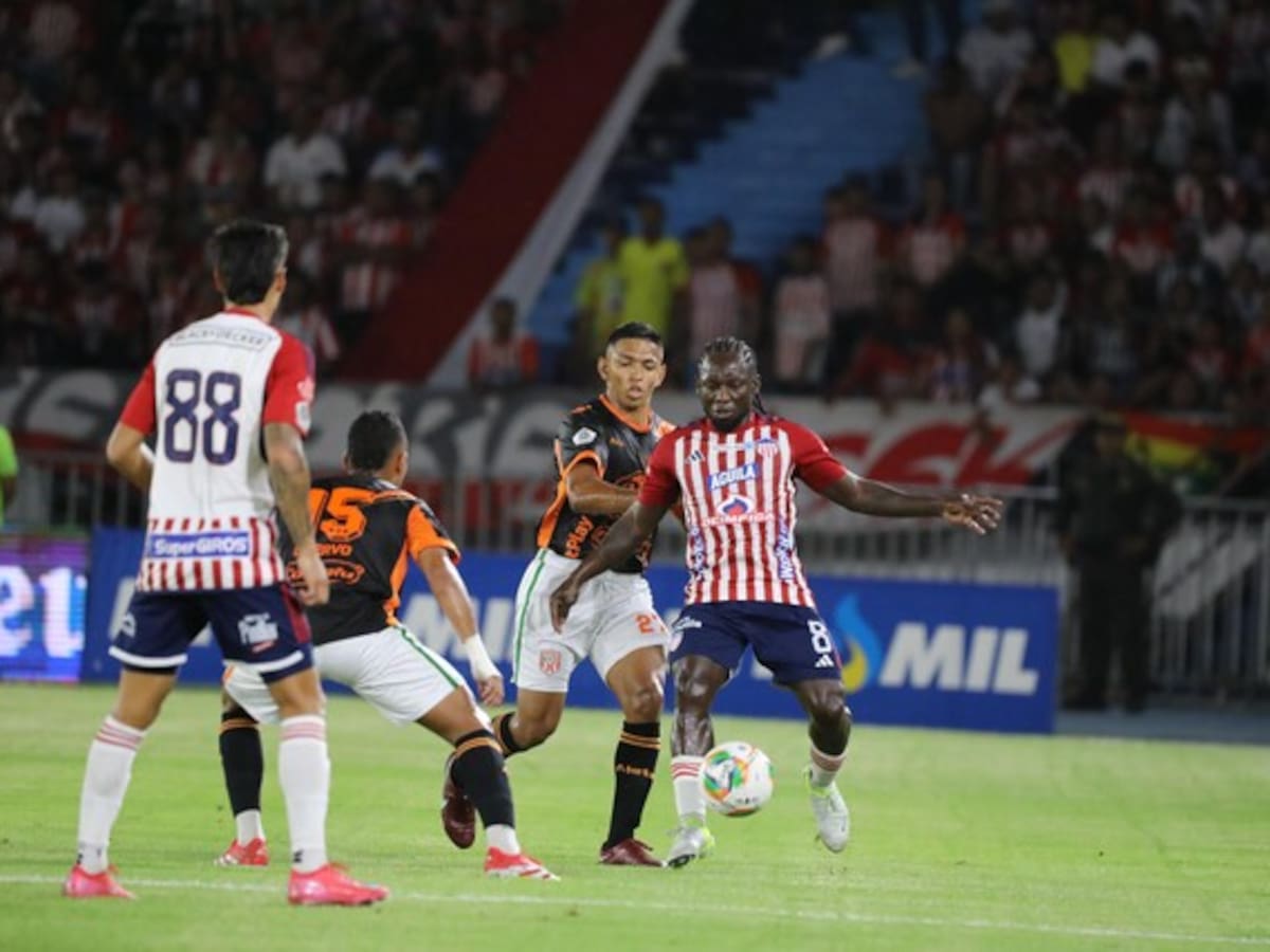 Por mal comportamiento de la barra, sancionaron al Junior de Barranquilla