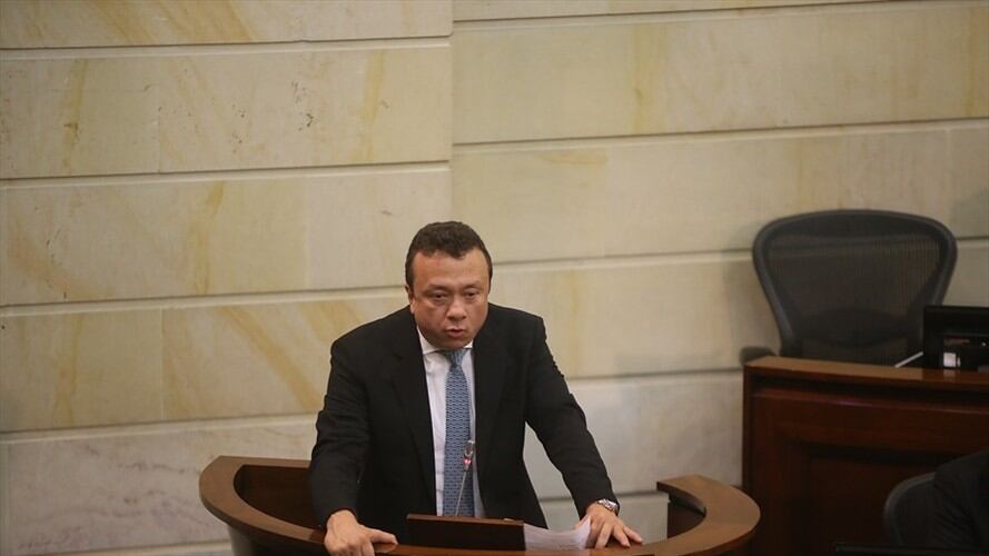 Una vez sea seleccionado uno de los seis magistrados para que asuma esta información, podría inadmitir la denuncia, ordenar una investigación preliminar o iniciar una indagación.. Foto: Colprensa