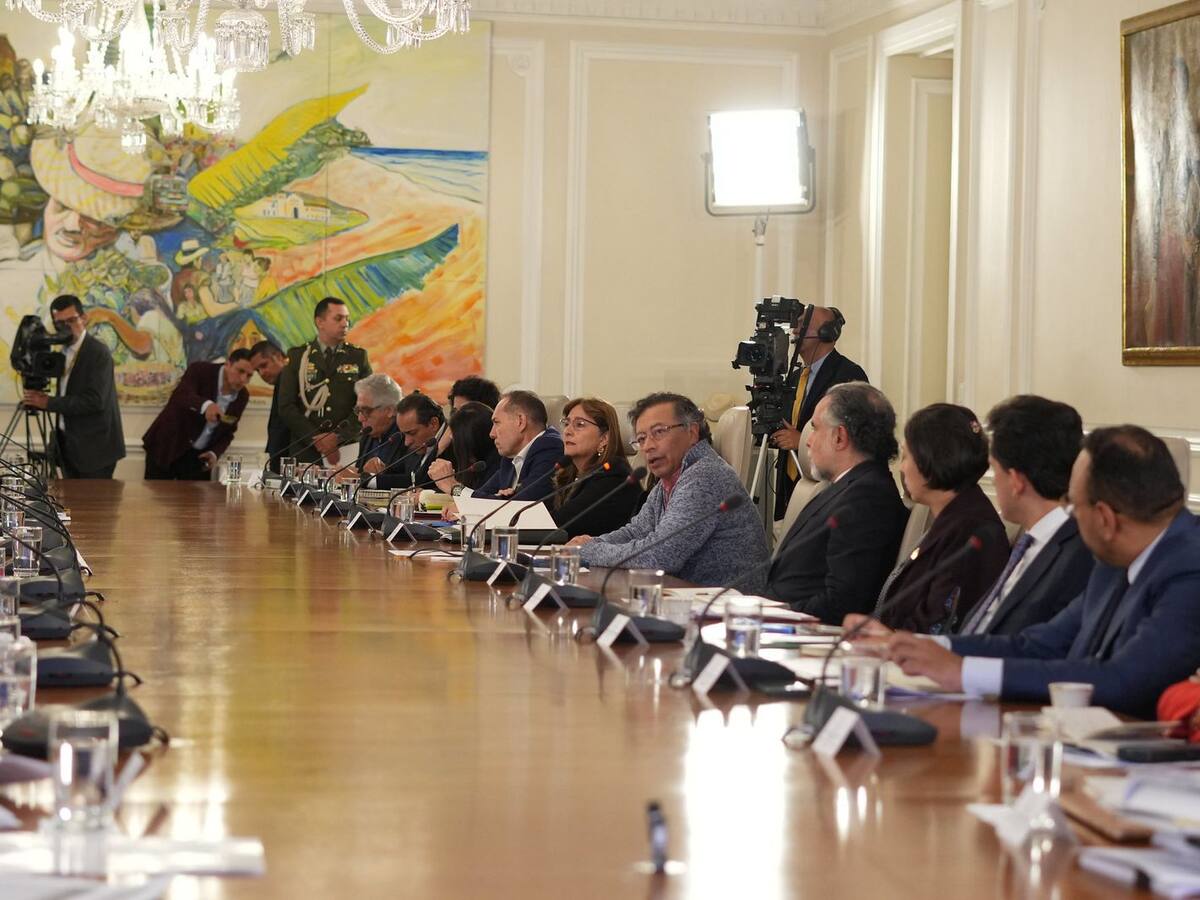 Está en riesgo el pluralismo informativo: abogado sobre transmisión de consejos de ministros