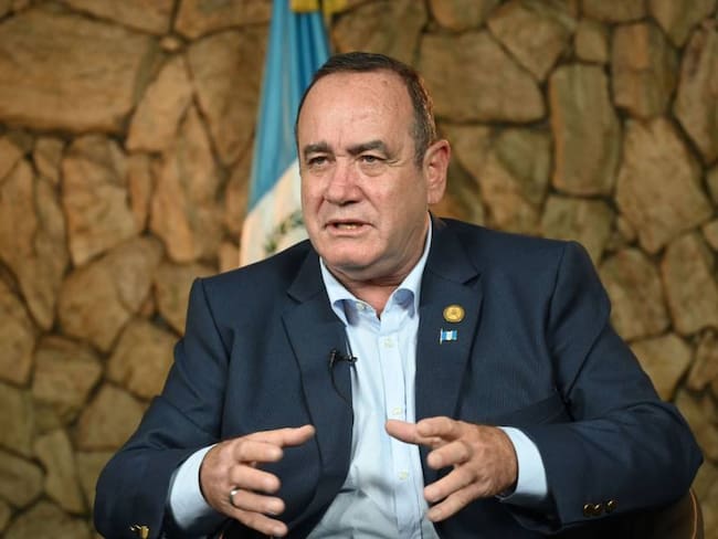 Presidente de Guatemala reconoce inmunidad de Velásquez: “no podrá ser procesado”