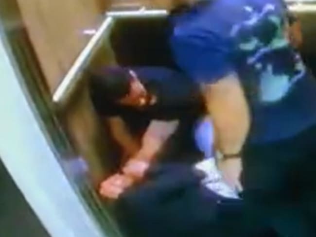 Juan Fernando Barona y Nicolás Vergara agredieron a Daniella Silveira. Foto: Video