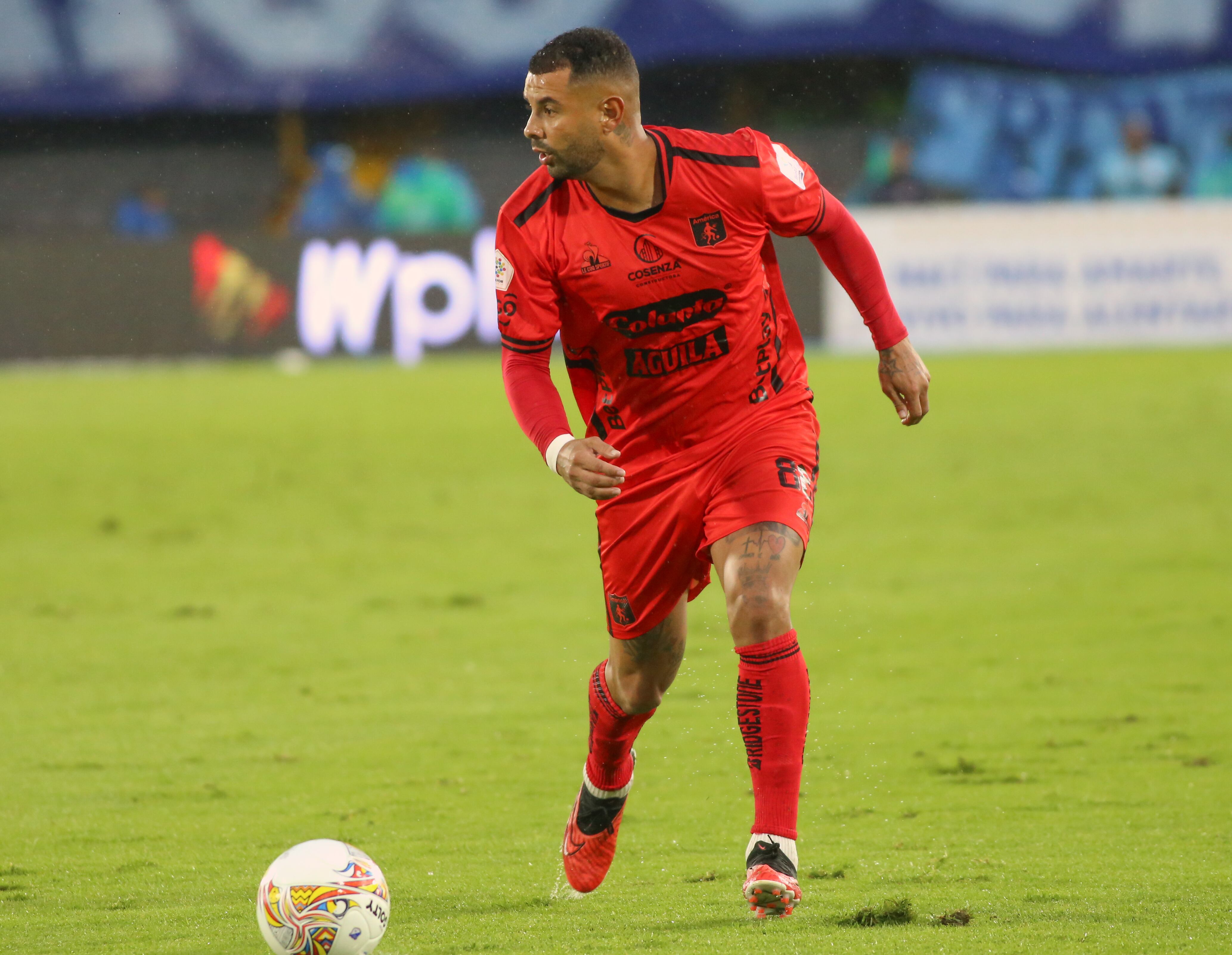 Edwin Cardona con la camiseta del America de Cali.  Bogotá. (Photo by Daniel Garzon Herazo/NurPhoto via Getty Images)
