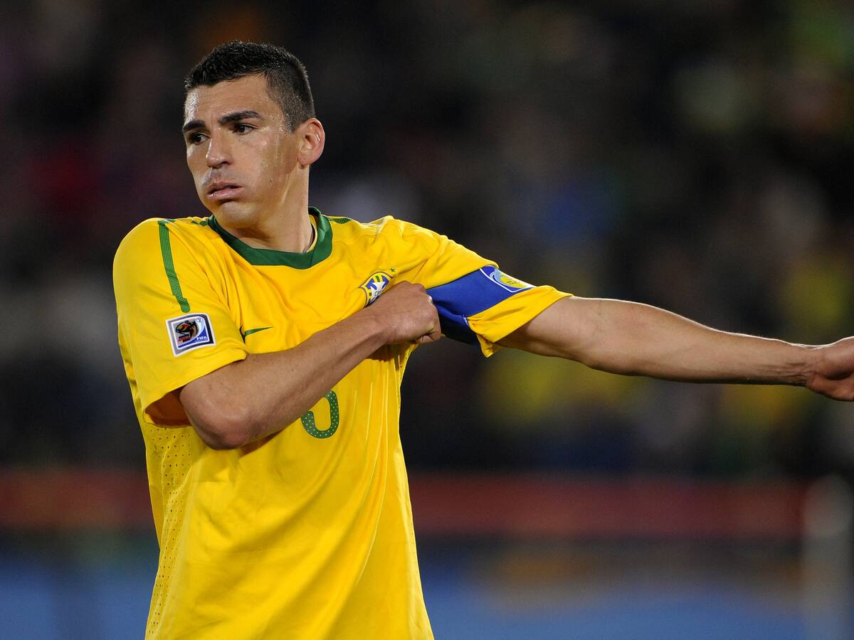 Exfutbolista brasileño Lucio sufrió quemaduras en un 18% del cuerpo tras accidente casero