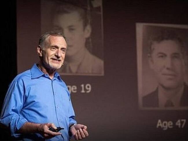 Robert Waldinger es el cuarto director del estudio sobre desarrollo adulto de Harvard que comenzó hace más de siete décadas, "el estudio más prolongado sobre la felicidad".. Foto: BBC Mundo