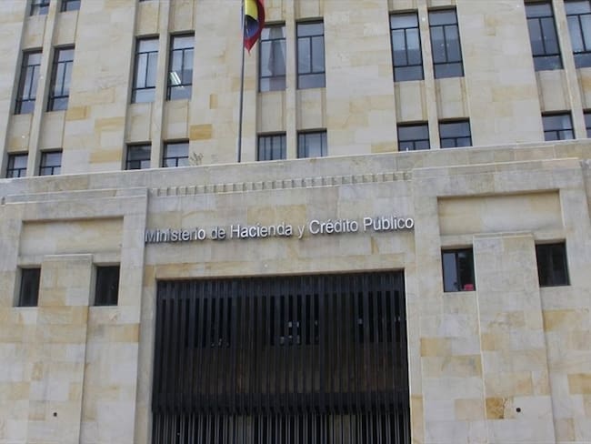 Existe una “fiebre de encargos” en las direcciones de Fogacoop, Fogafín y Fiduprevisora, entidades adscritas al Ministerio de Hacienda. Foto: http://www.minhacienda.gov.co