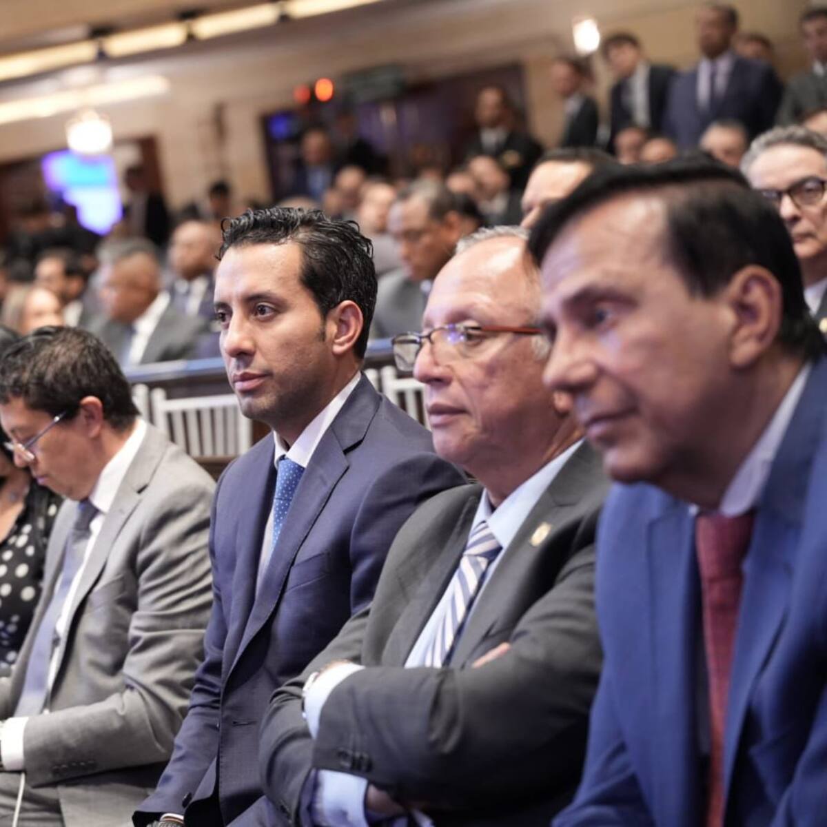 ¿Le reducirán el salario a los congresistas que lleguen tarde a las sesiones?