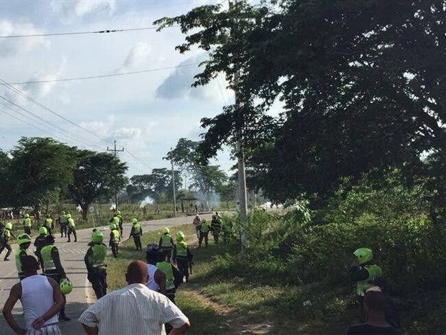 Los habitantes protestaron luego de la suspención de las fiestas de las Corralejas de Manatí en el sur del Atlántico. Foto: Edgar Zarate.