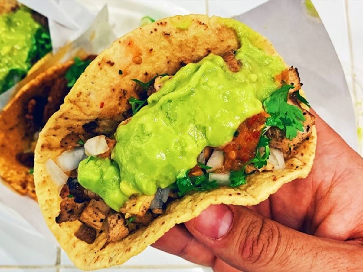 Multinacional le pagará 100.000 dólares por convertirse en experto en tacos