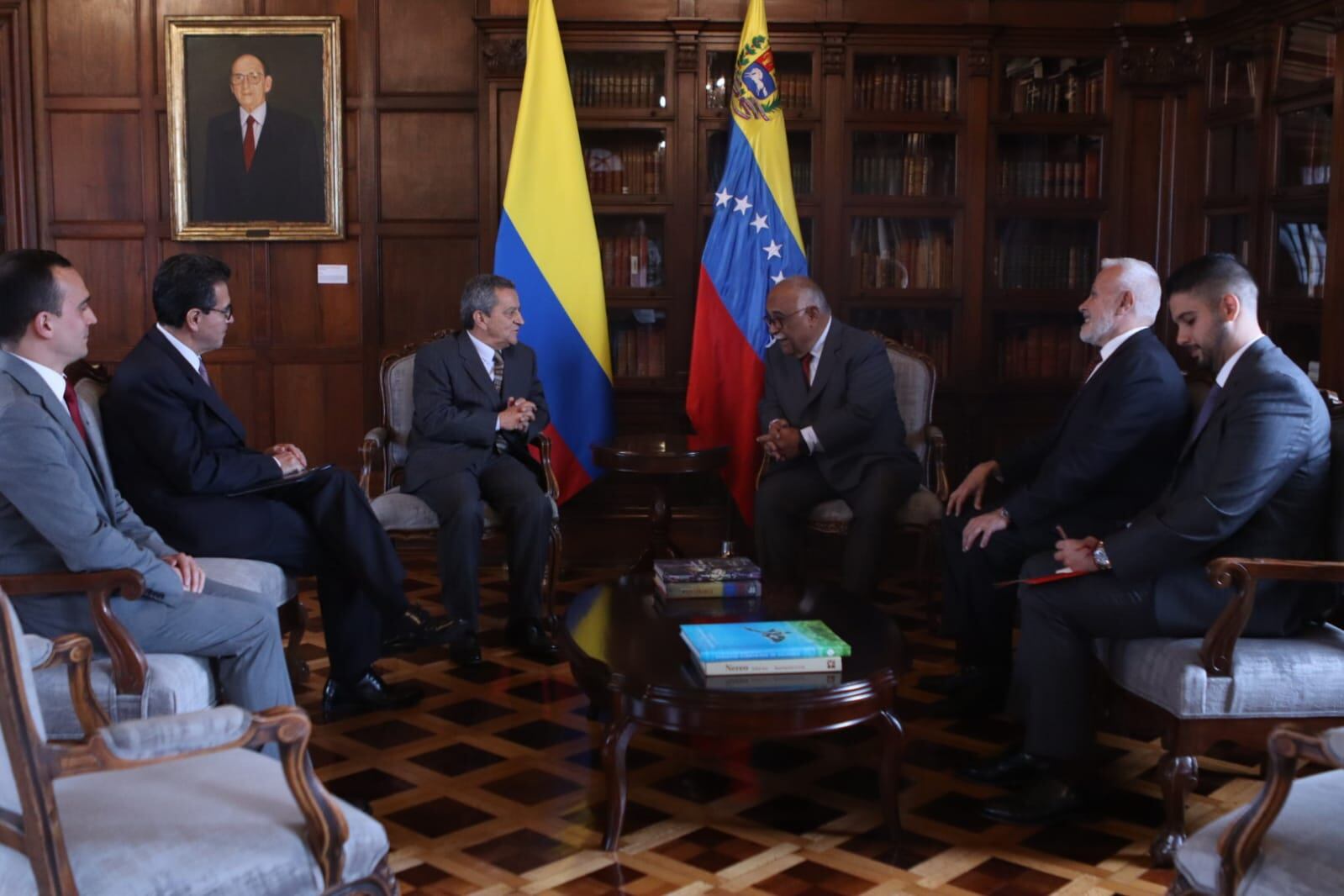 Embajador de Venezuela en Colombia presentó credenciales. Foto: Cancillería de Colombia.