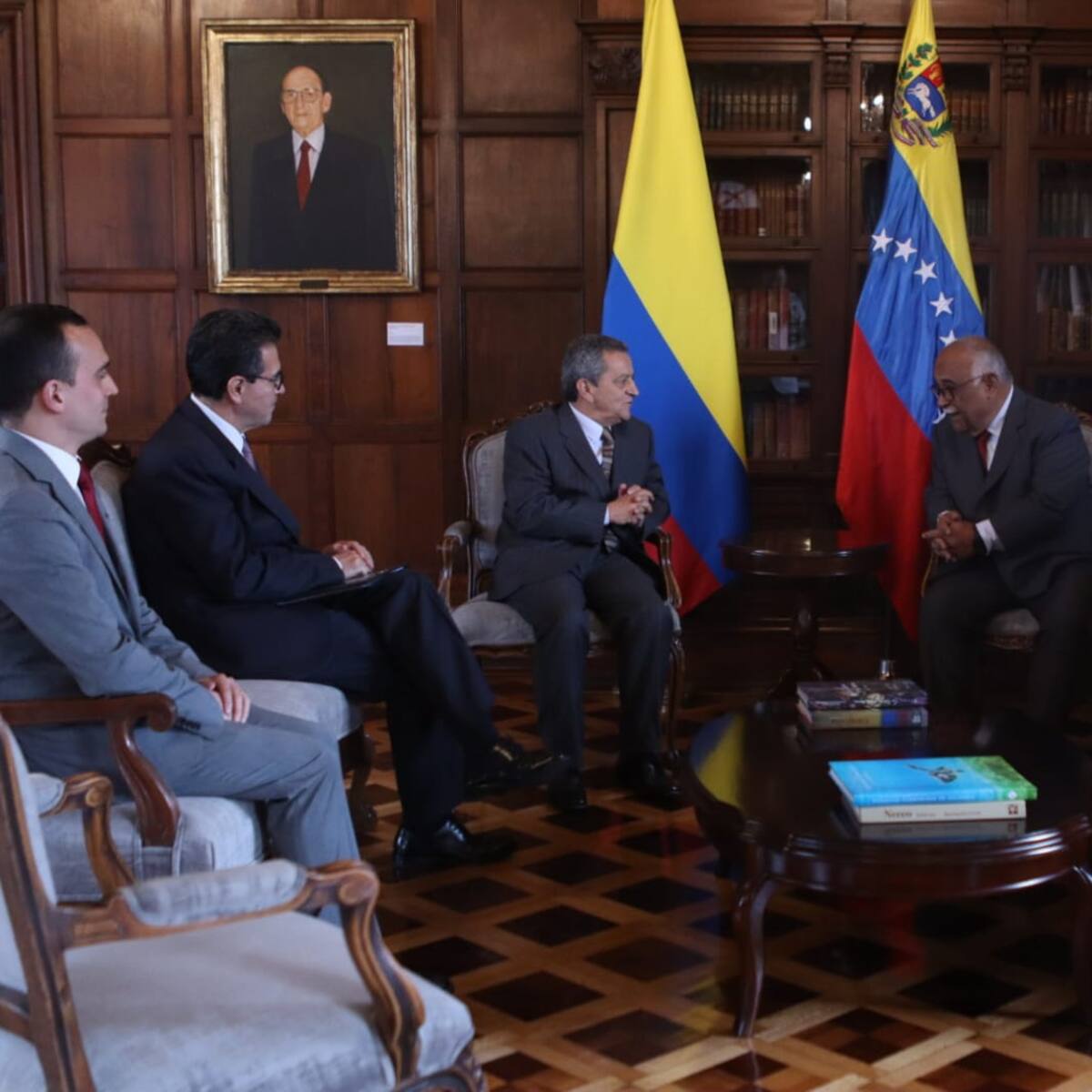 Embajador de Venezuela en Colombia presentó credenciales