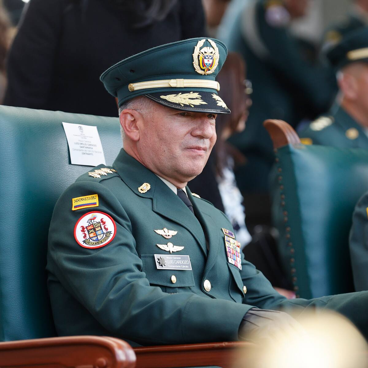 Para el comandante del Ejército, las ONG de izquierda tenían relación con las Farc