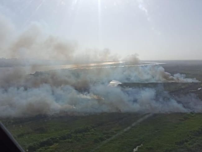 Identifican manos criminales detrás del incendio en el Parque Isla de Salamanca. Foto: Fuerza Aérea Colombiana