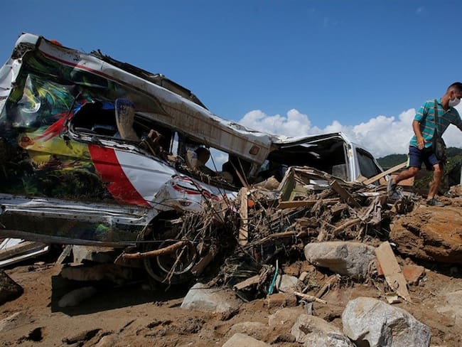 Víctimas de la tragedia en Mocoa piden ayuda. Foto: Agencia Reuters/Jaime Saldarriaga