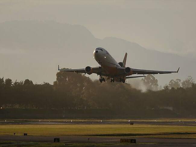 El aeropuerto El Dorado presenta vientos de cola que afectan la operación. Foto: Colprensa