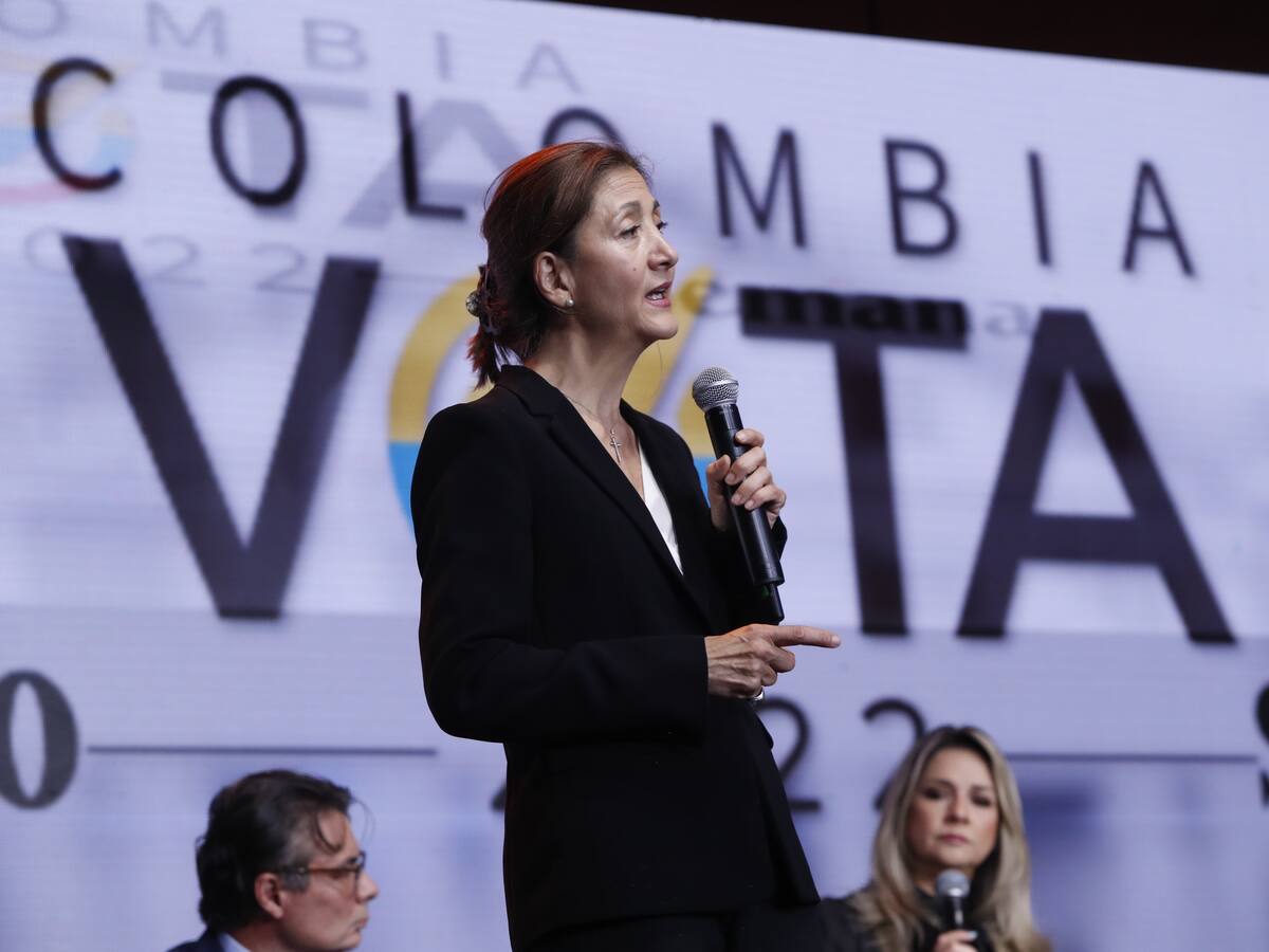 “En Verde Oxígeno sacaremos una resolución para que los avalados sean libres de elegir candidato”: Ingrid Betancourt