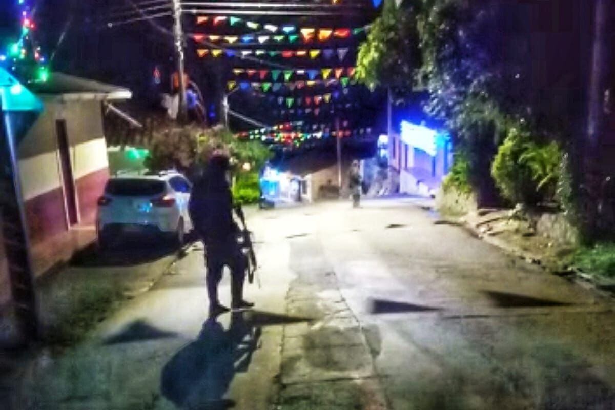 Los sujetos armados habrían entregado mensajes alusivos al frente Manuel Vásquez Castaño de ELN. Crédito: Red de Apoyo Cauca.