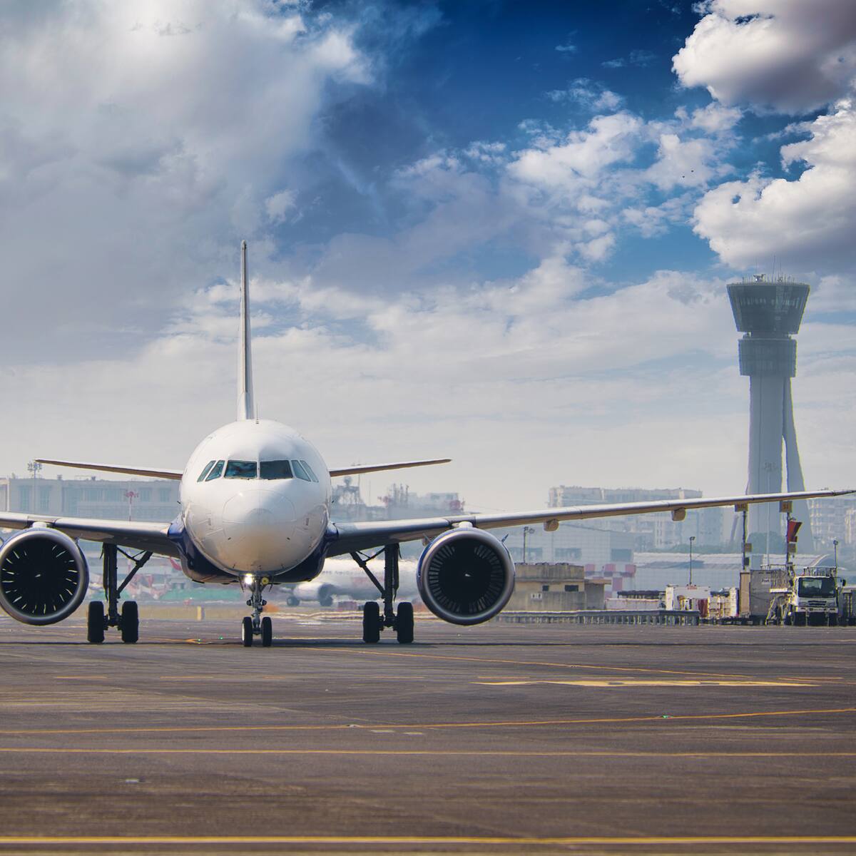 Wingo y Latam inauguraron nuevas rutas internacionales