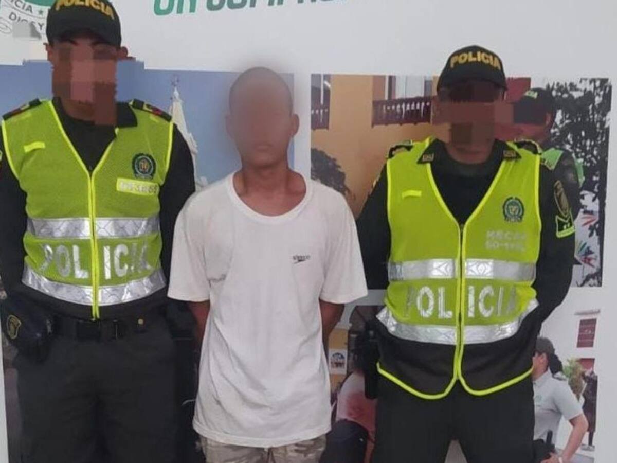 Atracador se tragó cadena de oro que le arrebató a una turista en la Torre del Reloj