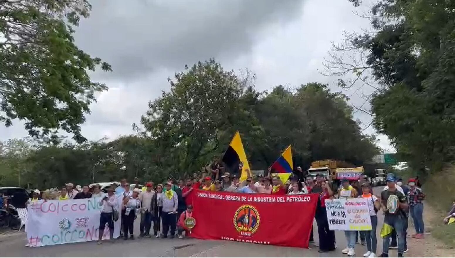Protesta de campesinos en la Ruta del Sol