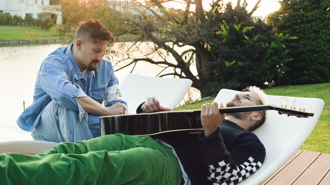 Mau y Ricky en la serie 'Los Montaner': Cortesía Disney Plus