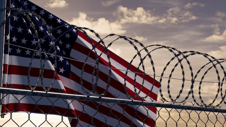 Crisis diplomática con EE.UU: ¿Cómo es el protocolo de deportación de migrantes colombianos?