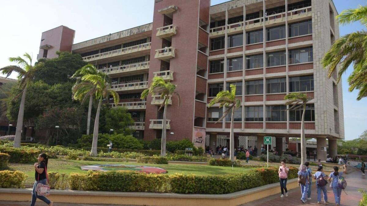 Estudiantes de Uniatlántico realizarán plantón contra el alza de la tarifa de bus