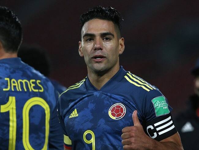 Radamel Falcao García tras anotación ante Chile en las Eliminatorias Sudamericanas rumbo a Catar 2022. Foto: Claudio Reyes - Pool/Getty Images
