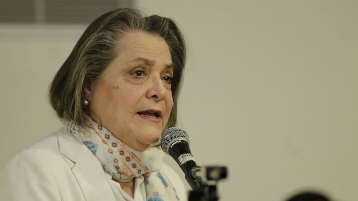 “Nos tenemos que unir alrededor de la democracia”: Senadora Clara López