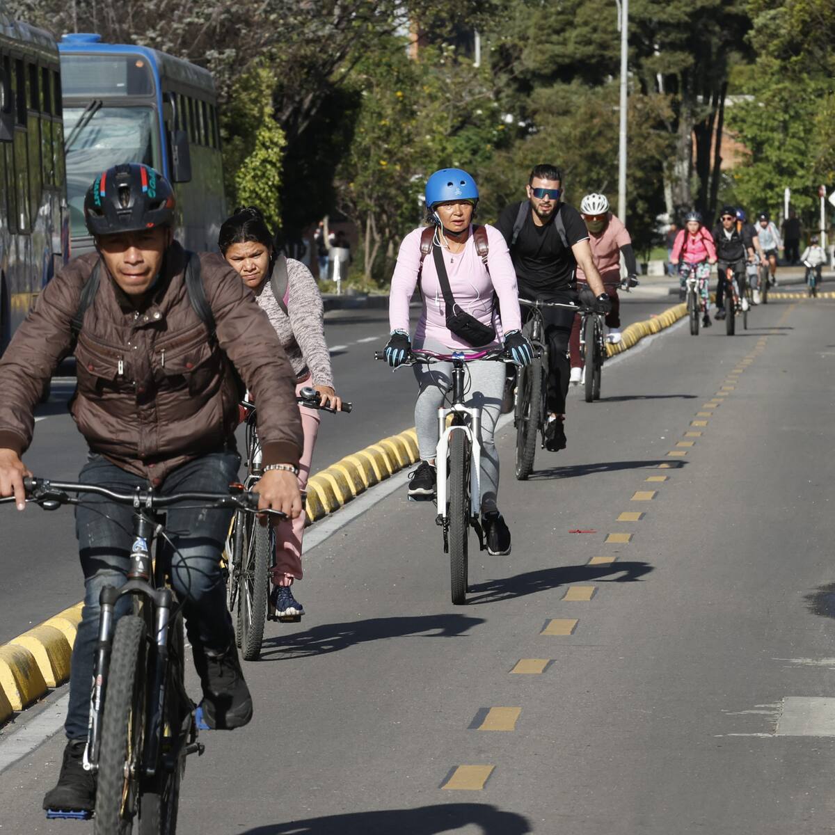 Alcaldía evaluará implementar más jornadas sin carro y sin moto en Bogotá