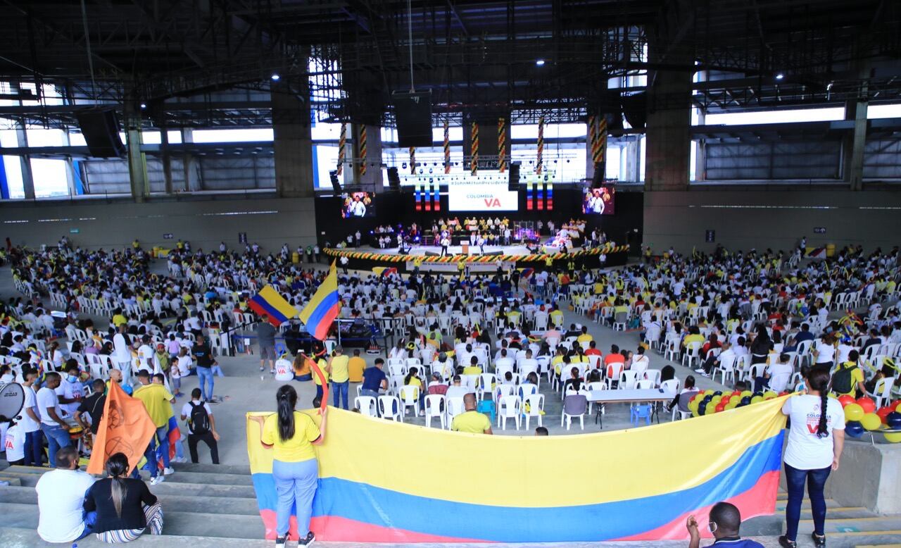 Seguidores del movimiento cristiano Colombia Justa Libres. Foto: Colprensa