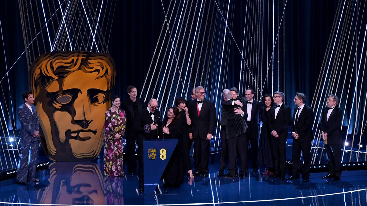 ‘Conclave’ recibe humo blanco y ‘Emilia Pérez’ supera la crisis: Los ganadores de los BAFTA de 2025
