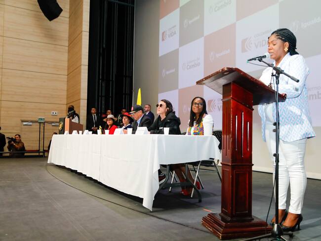 El presidente Gustavo Petro participó en la Sesión Conjunta con Consejeros de Juventud, Plataformas de Juventud y Jóvenes en Paz realizada en Bogotá. Foto: Presidencia.