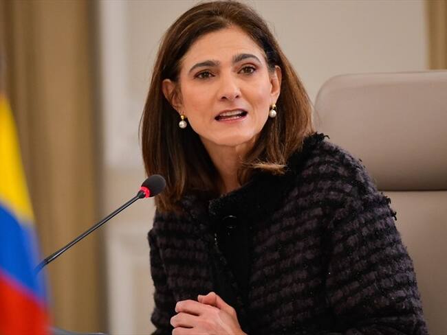 Mintransporte no puede afirmar que una plataforma como Uber viola la ley: Ángela Orozco