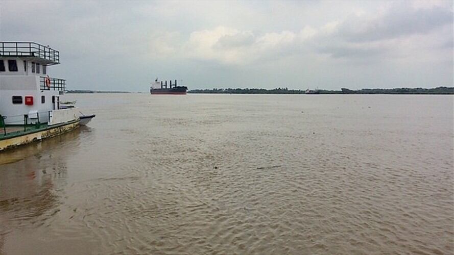 Este miércoles arribará la draga Ulienspiegel al puerto de Barranquilla. Foto: Colprensa
