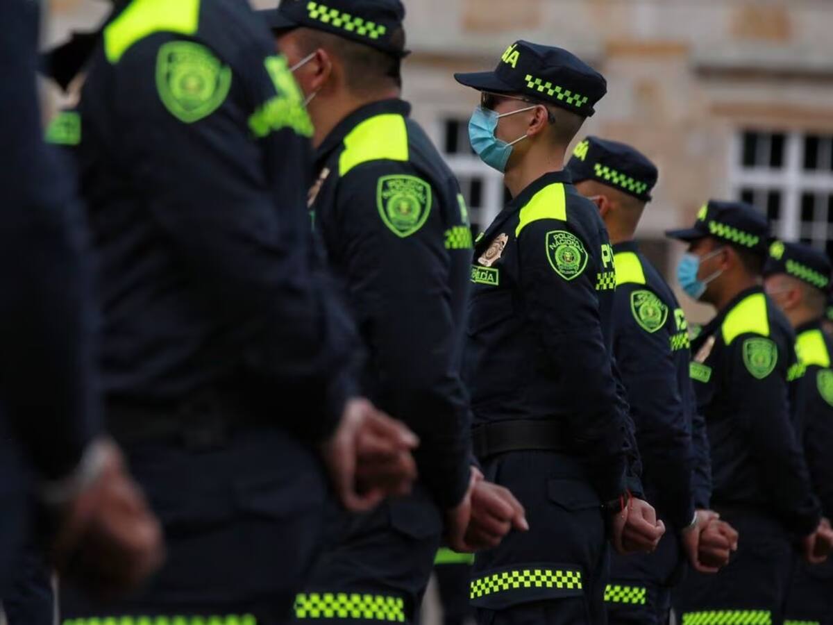 Chuzadas: Fiscalía llamó a interrogatorio a cuatro policías