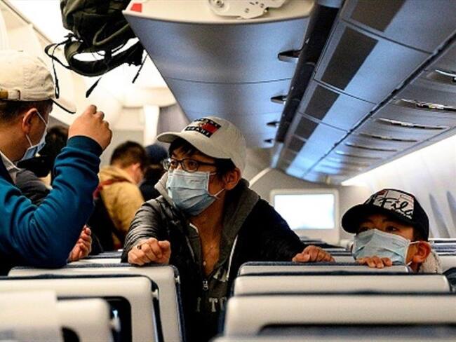 Viajeros denuncian pocos controles en aeropuertos de Bogotá y Palmira contra coronavirus. Foto: Getty Images