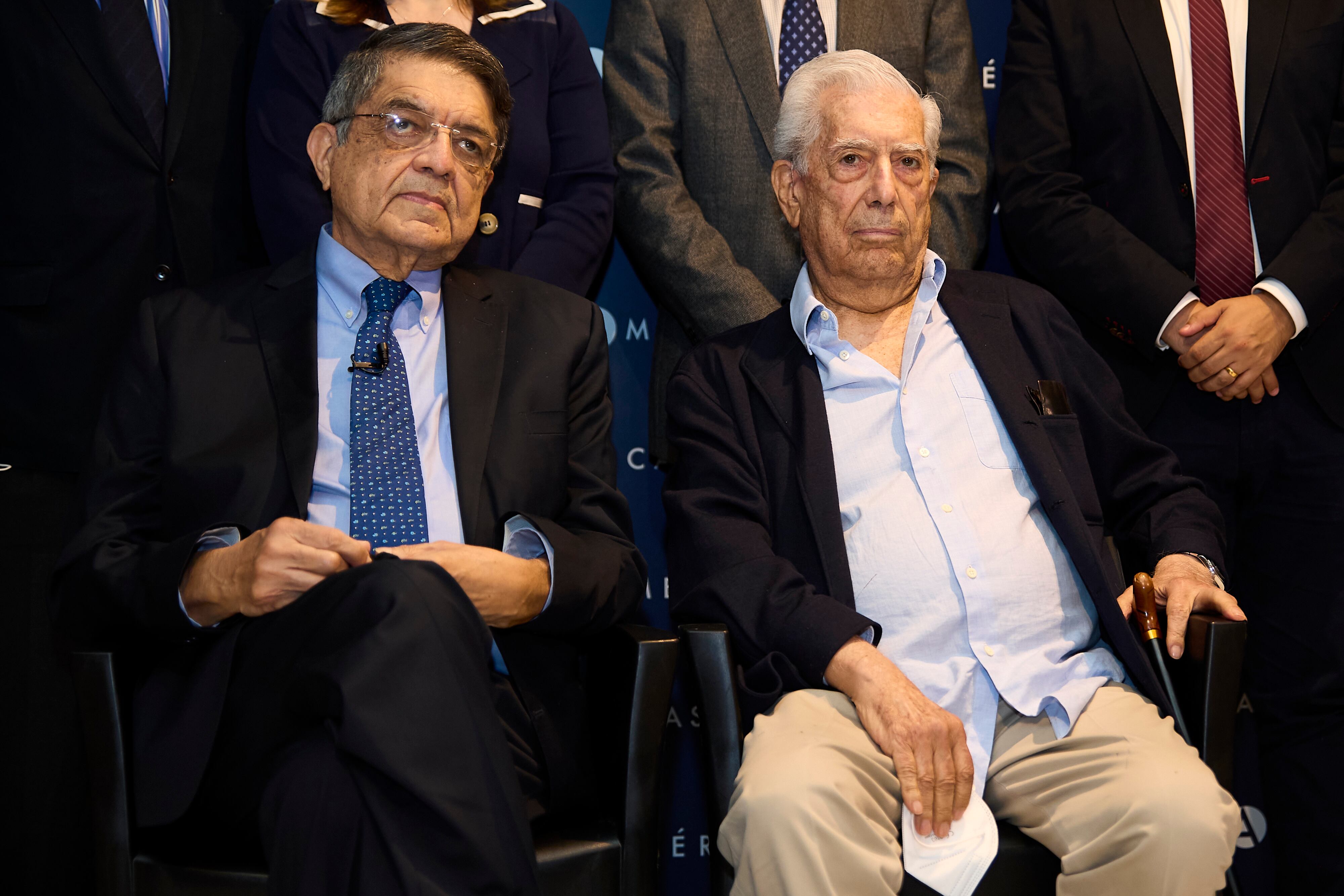 Sergio Ramírez habló de Mario Vargas Llosa: “el buceo por la naturaleza humana caracteriza su obra”