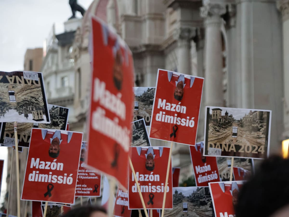 “A los políticos no los necesitamos”: valenciano damnificado por la dana en España