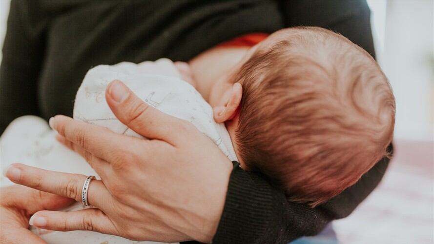 Justicia paraguaya mandó a prisión a militar que pidió permiso para amamantar a su bebé. Foto: Getty Images
