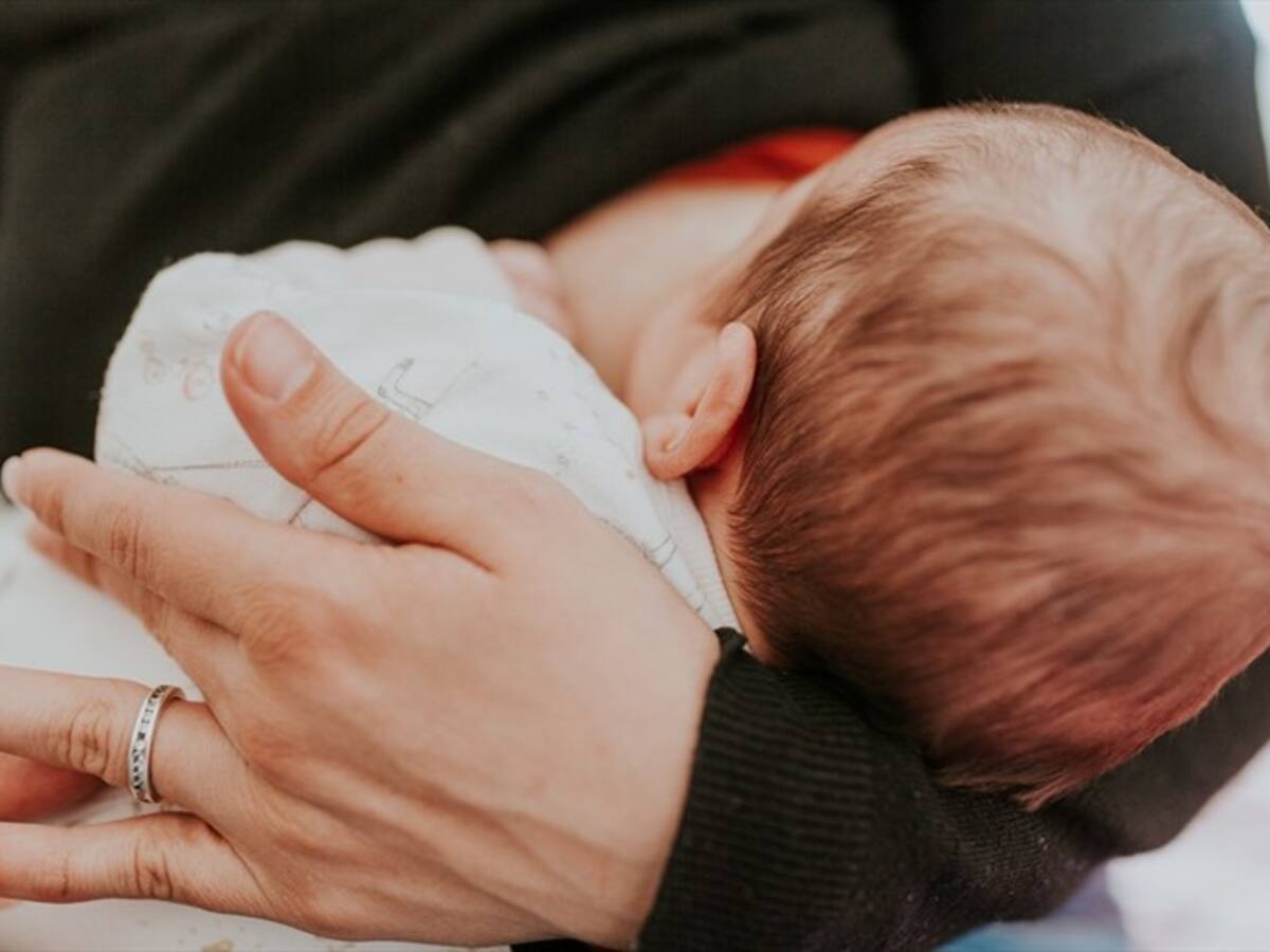 Justicia paraguaya mandó a prisión a militar que pidió permiso para amamantar a su bebé