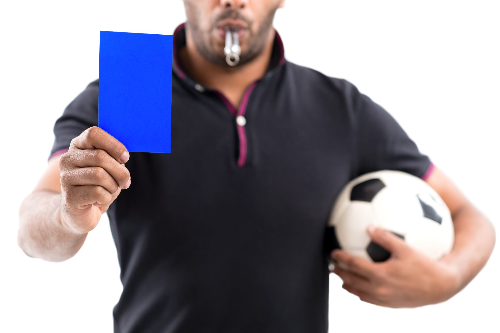 Imagen de referencia, tarjeta azul en el fútbol. Foto: Getty Images.