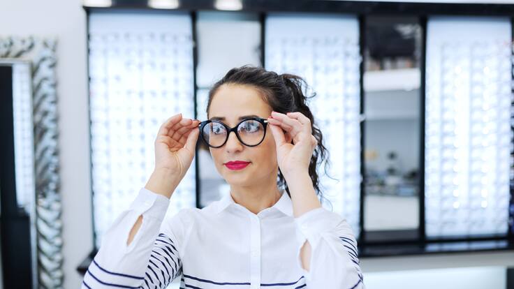 ¿Fatiga visual, sequedad o visión borrosa? Así puede cuidar sus ojos, según experta