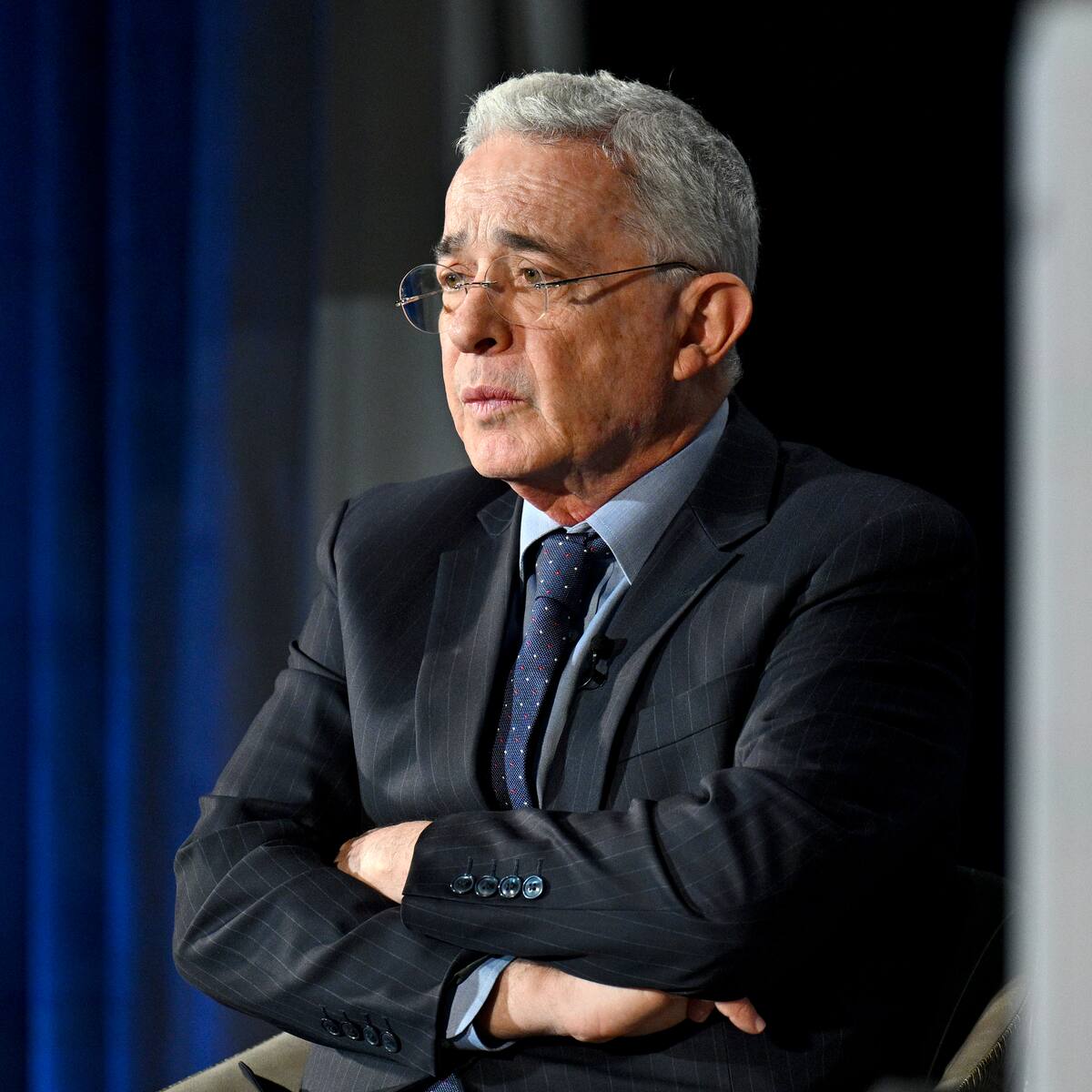 Uribe cuestiona la negación de recusación al fiscal Villarreal, quien lo llamó a juicio