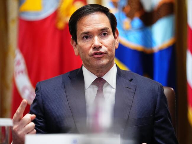Marco Rubio dice que no va a especular “sobre lo que pueda suceder” en el Caribe. (Estados Unidos) EFE/EPA/AARON SCHWARTZ / POOL