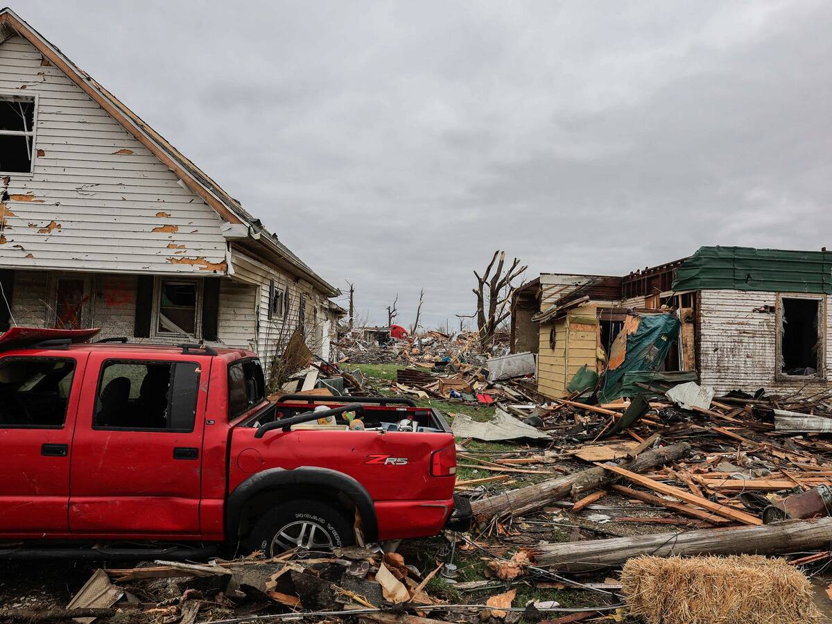 Suben a 29 los muertos por tornados en EE.UU. que dejan miles de casas destrozadas