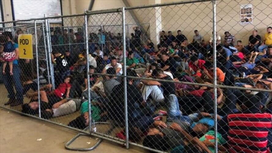 Personas capturadas en frontera entre México y Estados Unidos . Foto: Agencia Anadolu