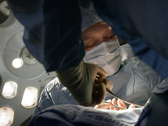 La Corte Constitucional ordenó a la Nueva EPS la práctica de una cirugía estética a una menor de seis años, en una de sus orejas. Foto: Getty Images