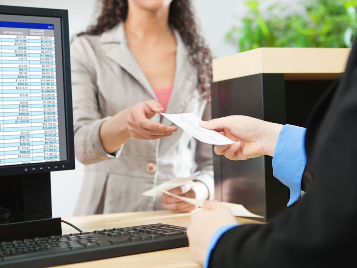 Mujeres emprendedoras en Colombia reciben créditos 20% menores que los hombres