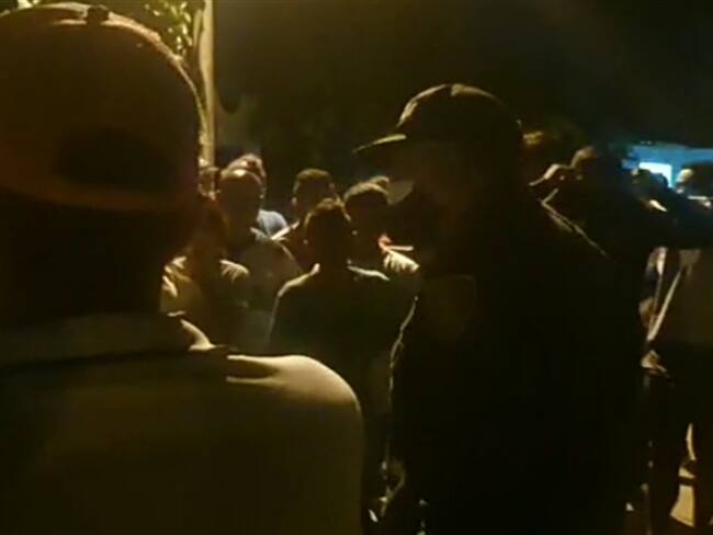 Cuatro policías y un civil herido dejan alteraciones en el norte de Montería. Foto: cortesía (captura de vídeo).